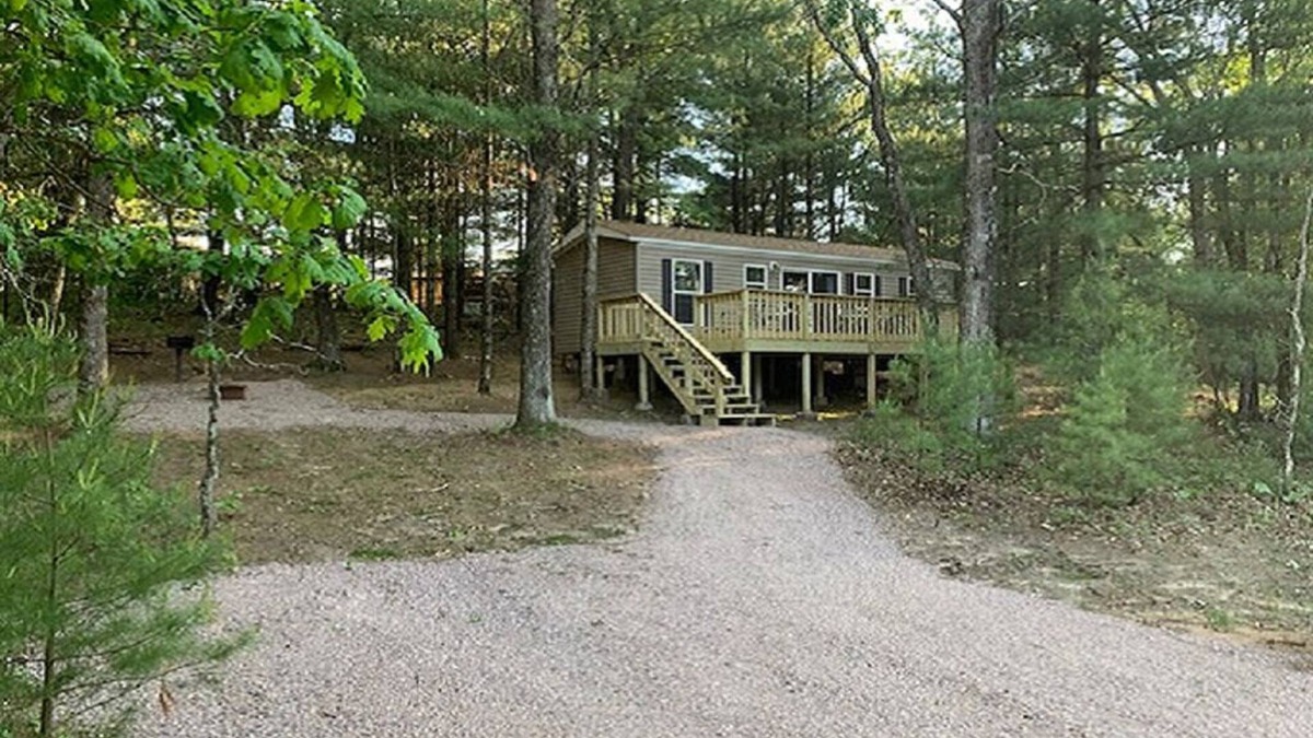Wisconsin Dells RV Rental | Camping Cottage