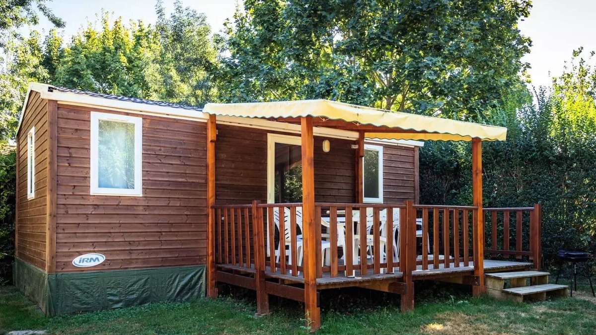 Brissac-Quince House | Camping de l'Etang Sites and Landscapes * - Cottage Classic Authion 2 ch. 5 persons