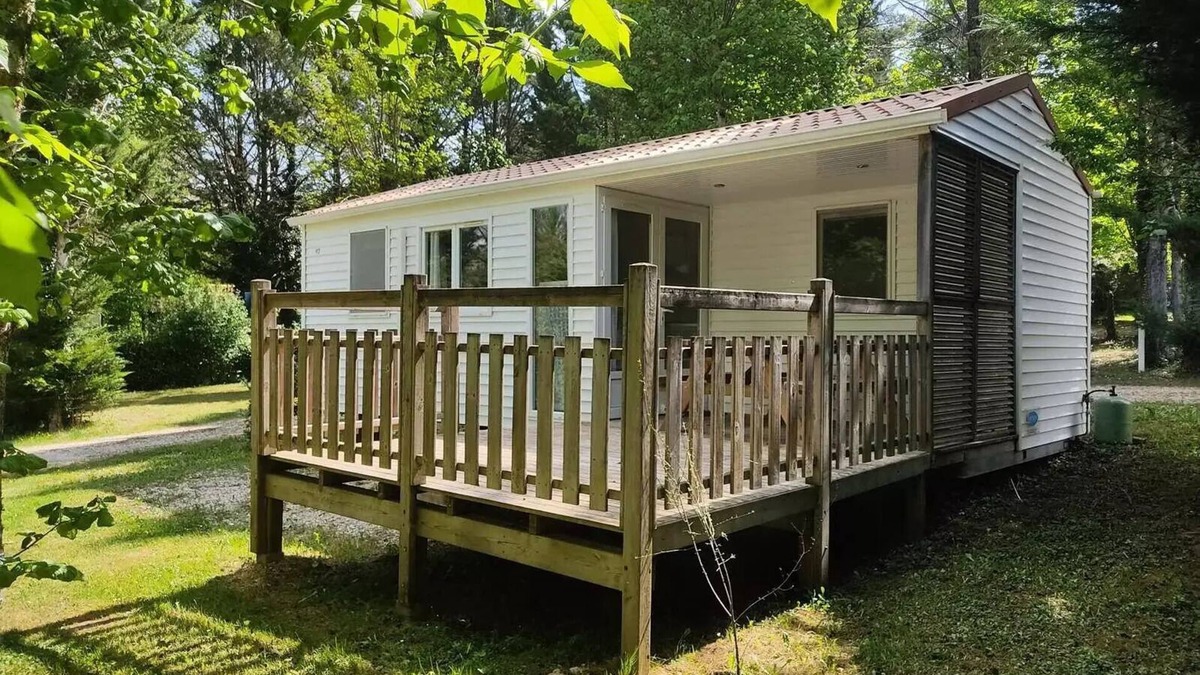 La Cassagne House | Camping de la Grande Prade * - Residence Mobile comfort Acacias with semi-covered terrace 12 m2 equipped with air conditioning 4 people