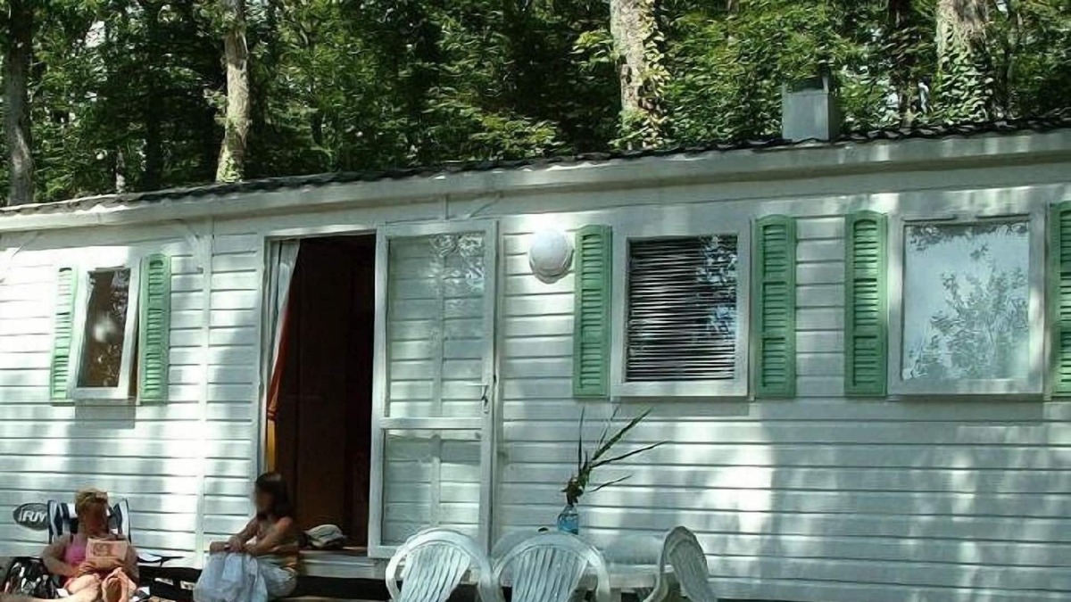 Huanne-Montmartin House | Camping du Bois de Reveuge**** - Classic Mobile Home 3 Rooms 5 People