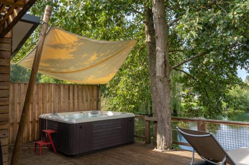 Hondainville Other | Camping du Château Vert