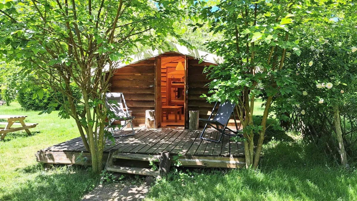Arlebosc House | Camping du Viaduc* - Trapper's Cabin 3 Rooms 4 People Without Sanitary