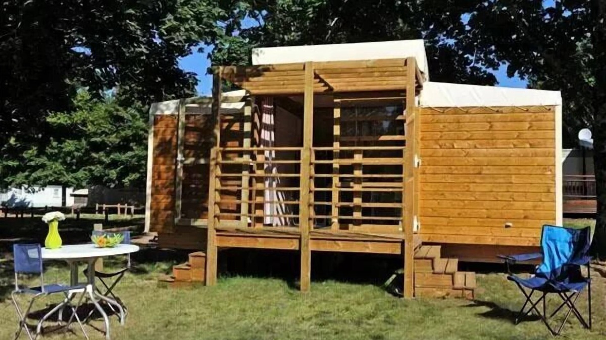 Avrille House | Camping Flower Beauchêne* - Nature Cabin 3 rooms 4 people Without sanitary facilities