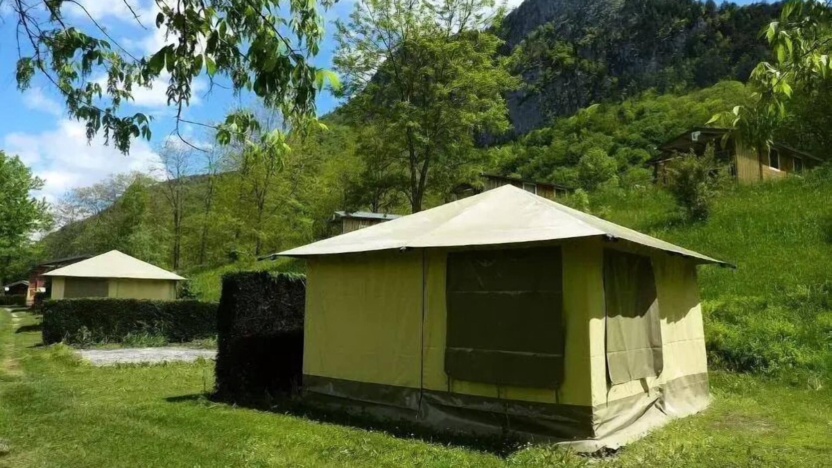 Vicdessos House | Camping Flower La Bexanelle * - Standard Canvas Bungalow 3 Rooms 4 People Without Sanitary