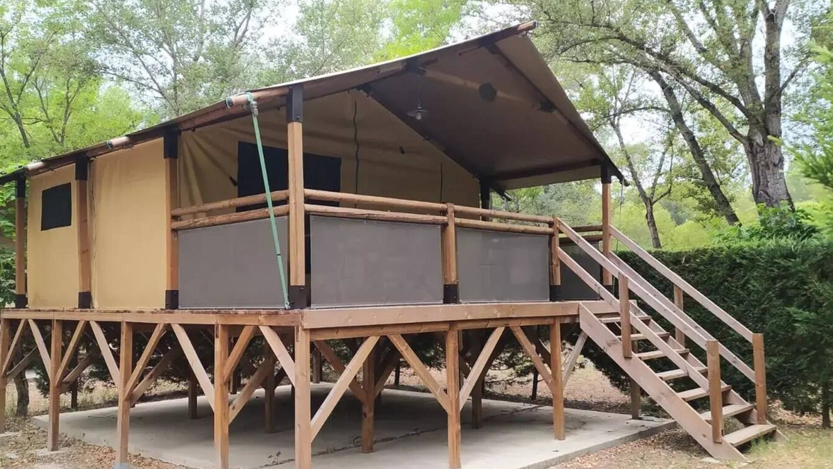 Saint Maime House | Camping Flower La Rivière * - Lodge on Stilts Comfort + 3 rooms 4/5 people Without Sanitary