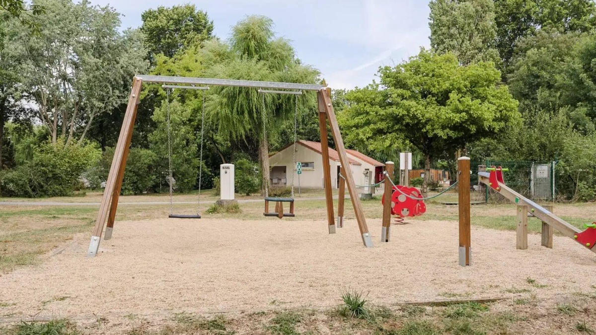 Saint-Julien-de-Concelles House | Camping Seasonova du Chêne * - COTTAGE 2 bedrooms - Short stay 4 people