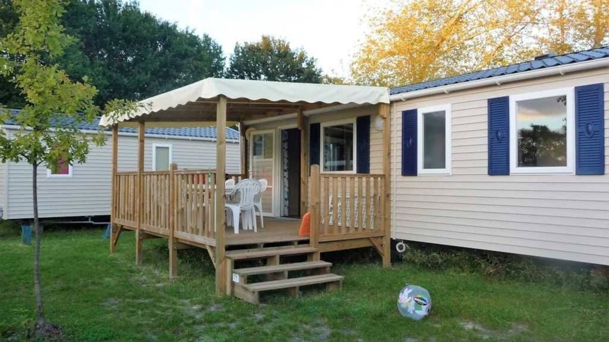 Tregunc House | Camping - Funpass inclus - Piscine - ccaefhb