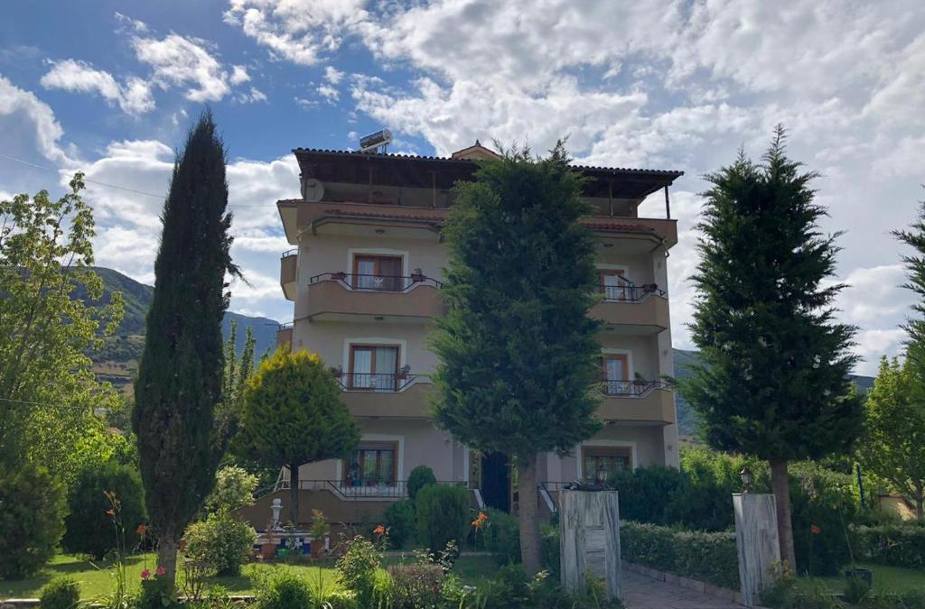 Udenisht Bed & Breakfast | Camping & Guest House Herges