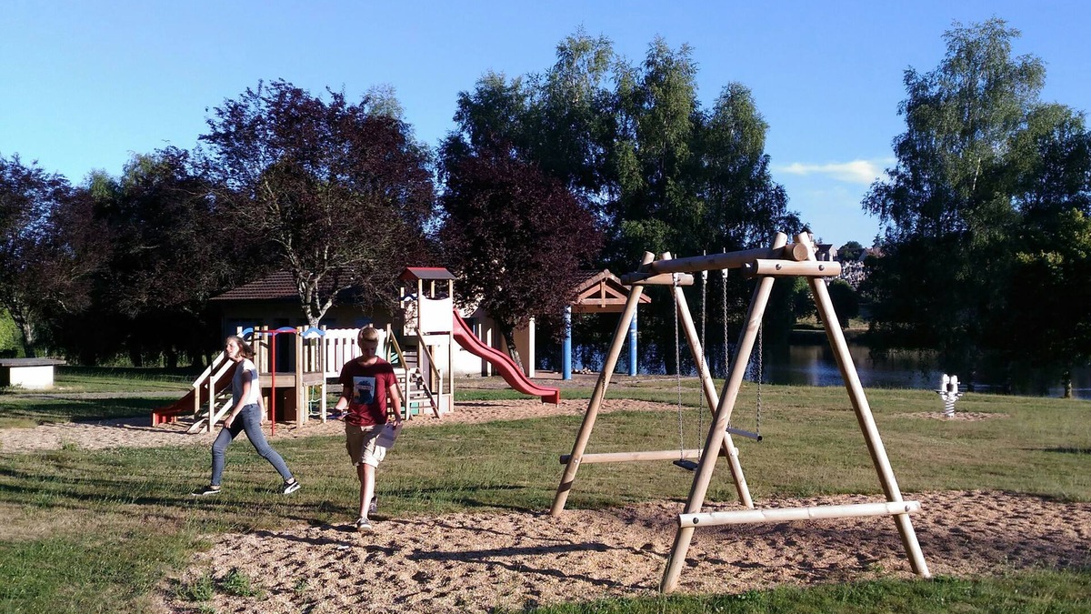 Ladignac le Long RV Rental | Camping Ladignac Caravan Park