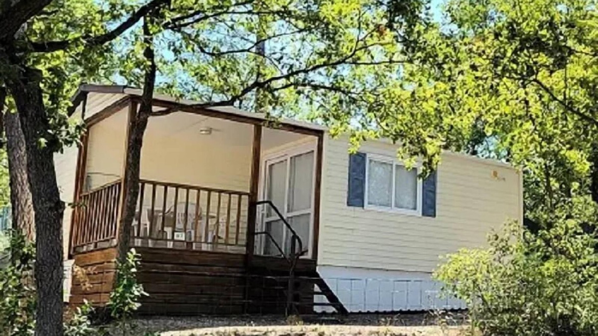 Peynier House | Camping le Devançon * - Mobile home Grand Comfort SUN ROLLER ANCIEN 4 people