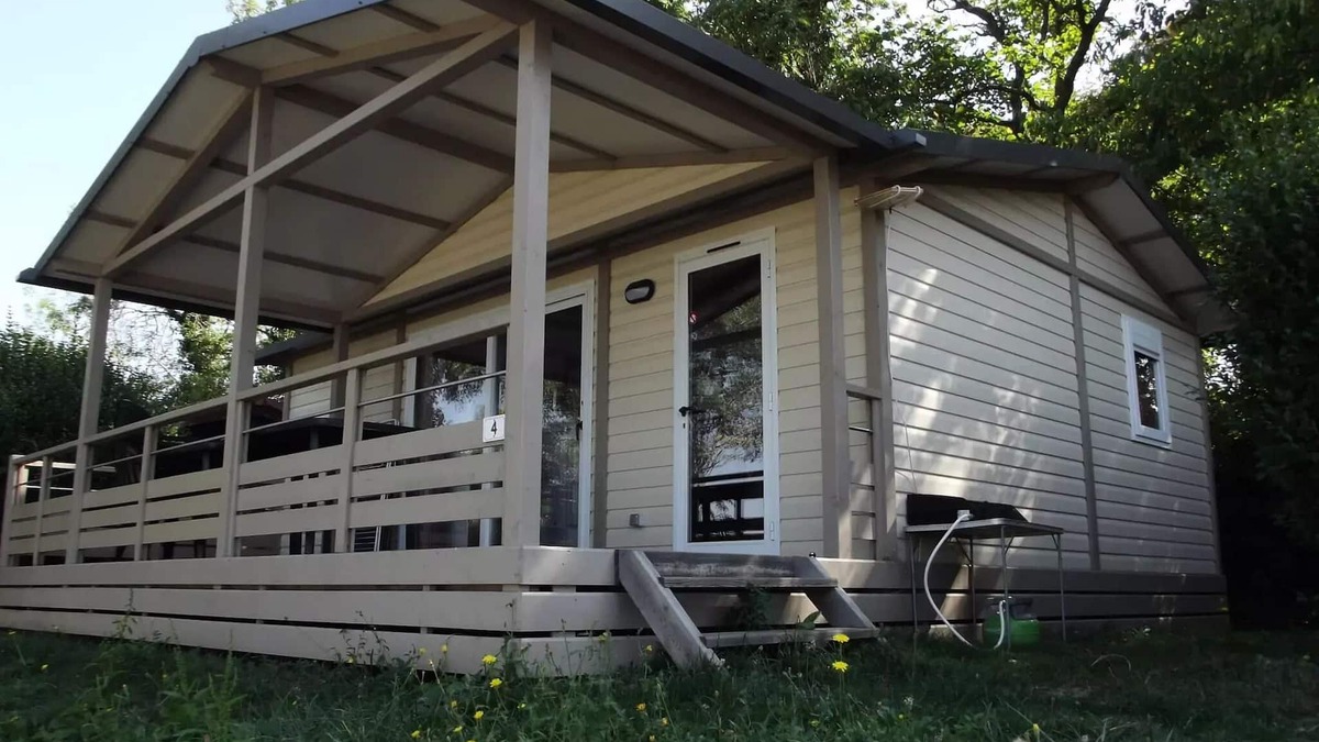 Le Grand Serre Ski Chalet | Camping le Grand Cerf * - Chalet Prémium (35m2) with large covered terrace, 3 bedrooms 8 people
