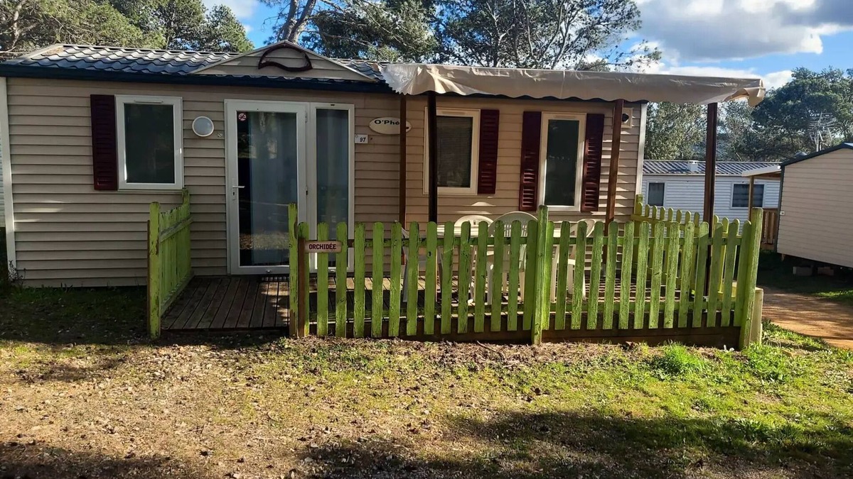 Fabrezan House | Camping Le Pinada * - Mobil Home ORCHIDEE, JACNTHE - 2 bedrooms - 28m2 4 people