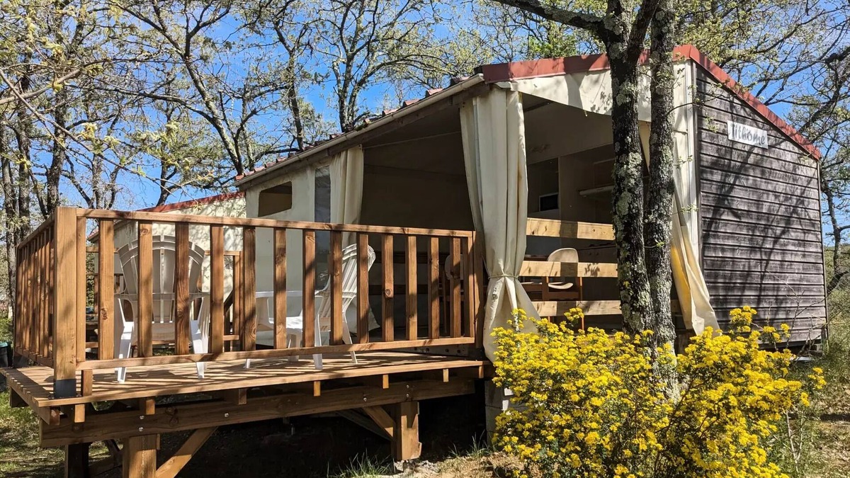 Belloc House | Camping le Roc del Rey* - Mobile home Canvas Tithome 3 rooms 4 people