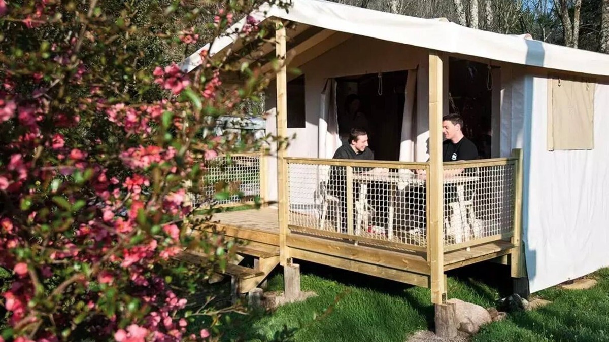 Joannas House | Camping Le Roubreau* - Sahari 3-room tent 4 people Without Sanitary