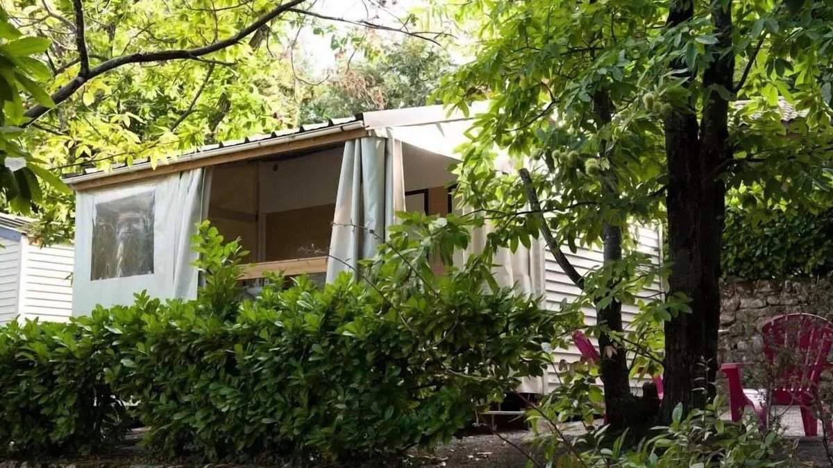 Ribes House | Camping Les Châtaigniers * - Mobile home Tithome 3 rooms 4 people Without bathroom