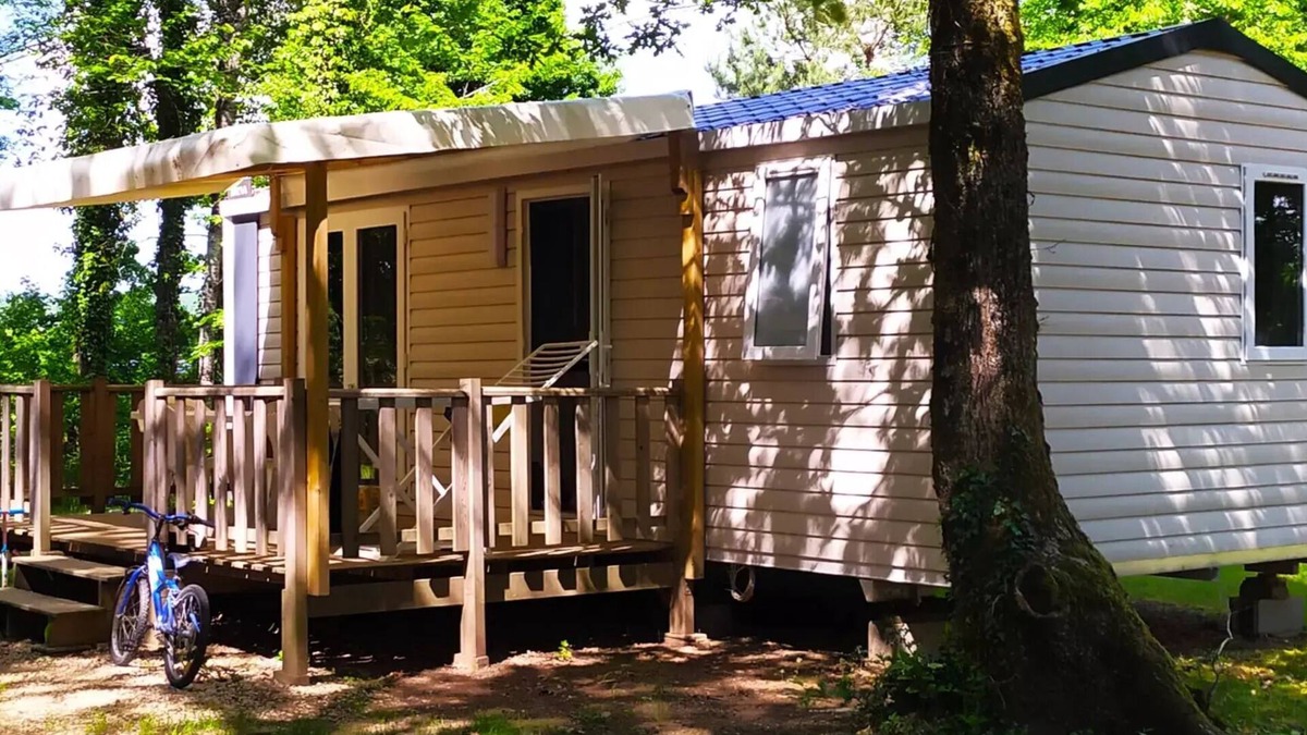 Saint-Gerons House | Camping Les Rives du lac Cantalès * - Riviera 2 bedroom mobile home 6 people