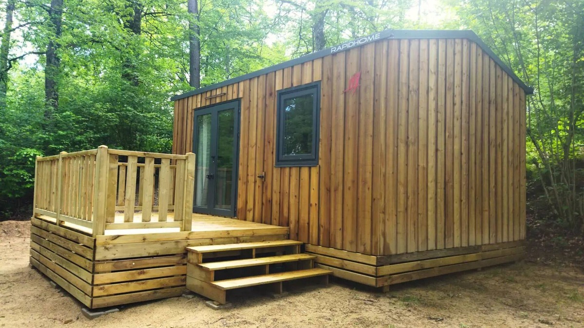 Saint-Gerons House | Camping Les Rives du lac Cantalès * - Cabin (without toilets) TITHOME 4 people