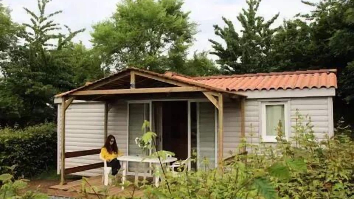 Saint-Valerien Ski Chalet | Camping Les Rulières * - Chalet for 4 People