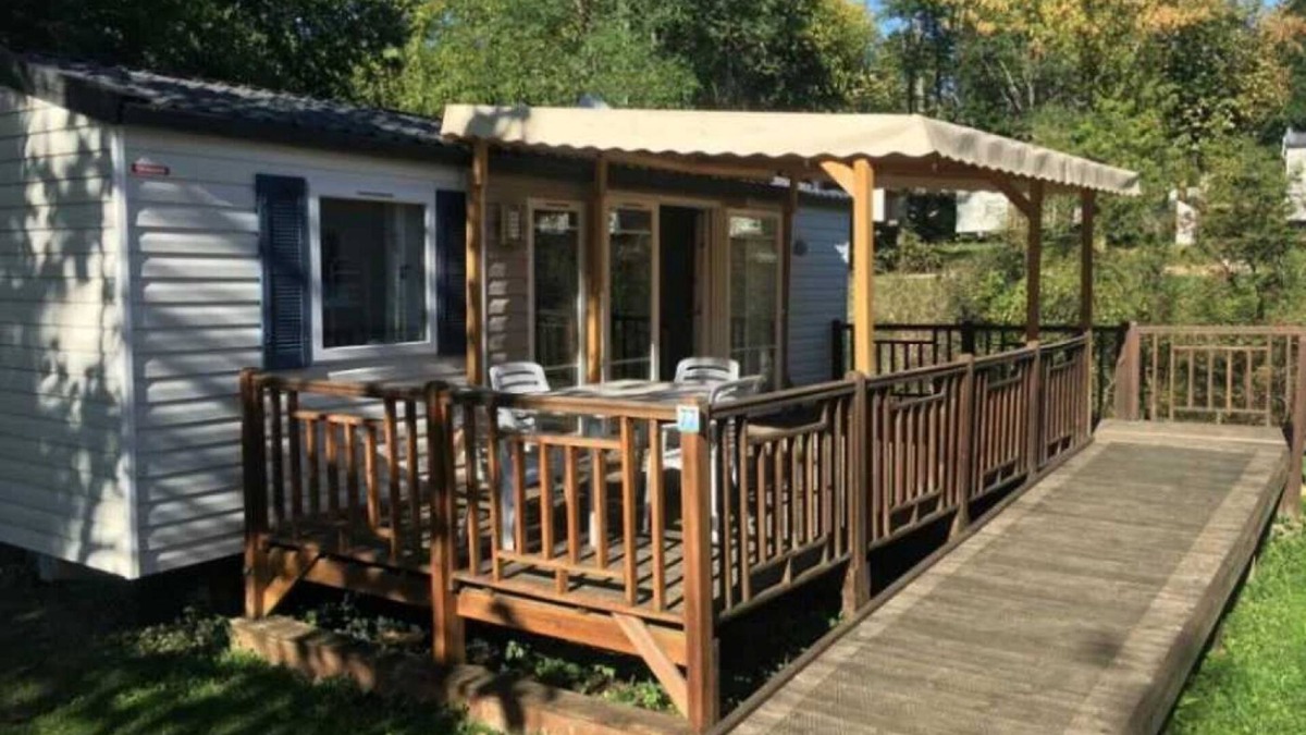 Montjoie-en-Couserans House | Camping - Piscine - ccbaieg