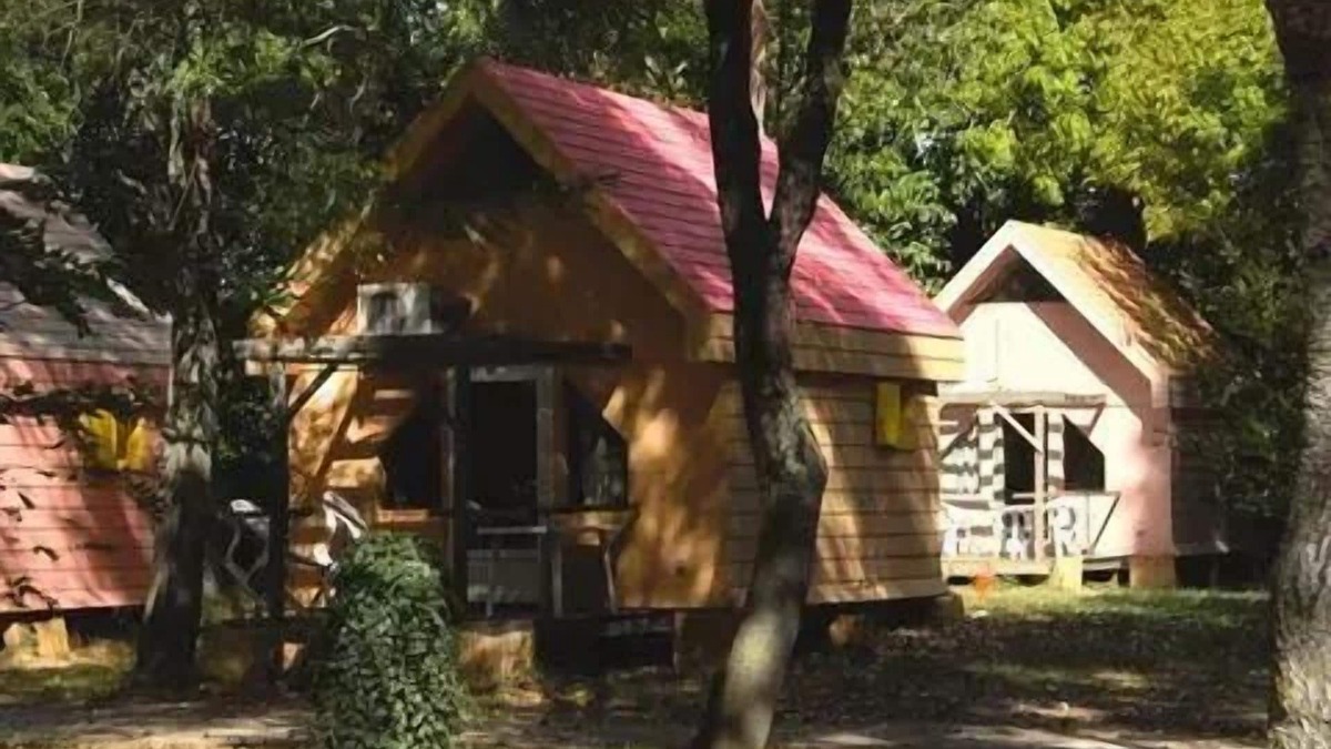 Montfrin Ski Chalet | Camping Paradis Bellerive * - Chalet for 4 People