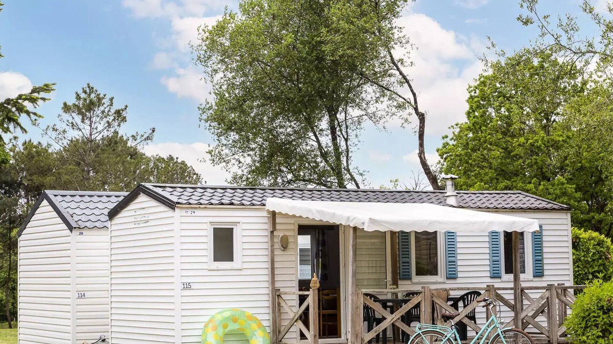 La Trinite-sur-Mer House | Camping Romanée Le Kervilor* - COMFORT mobile home - 1 bedroom for 2 people