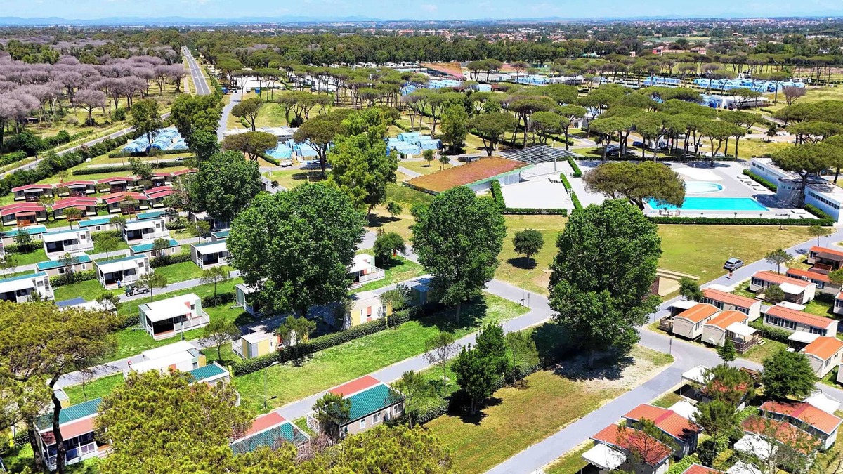 Zona XXXIV Casal Palocco RV Rental | Camping Village Roma Capitol