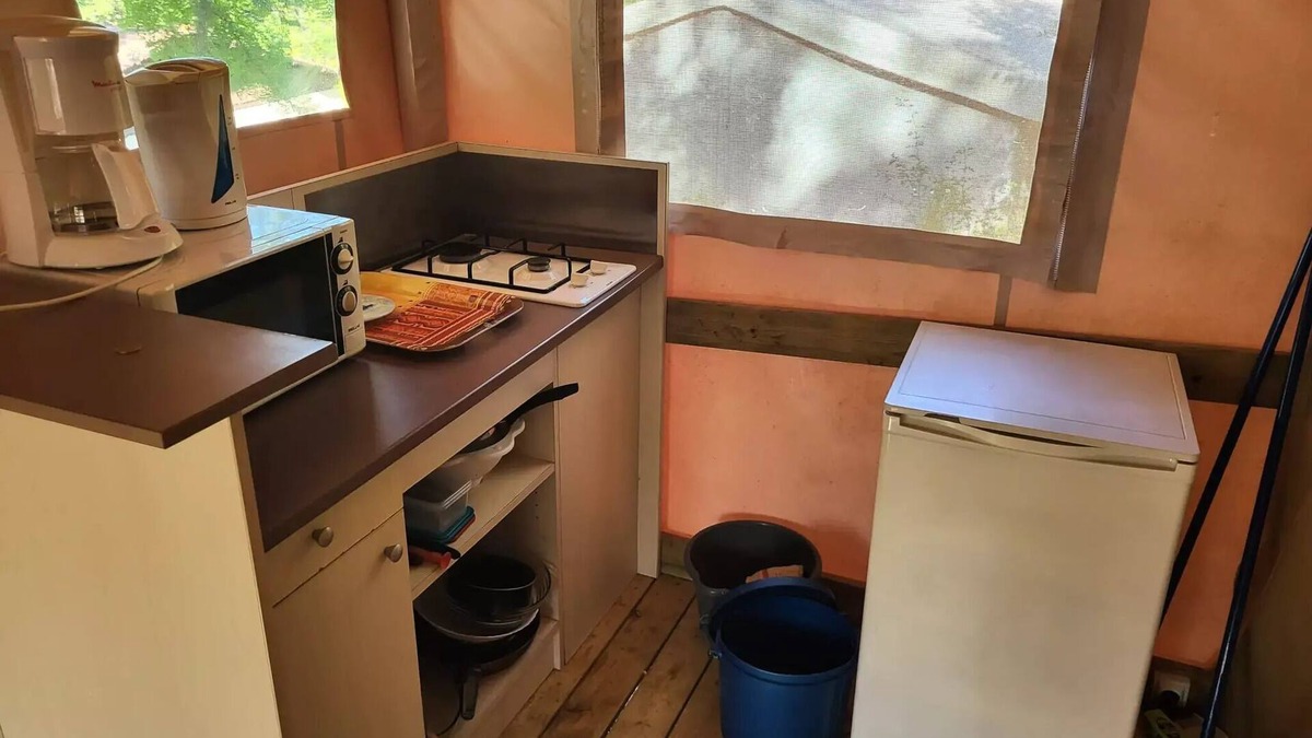 Salles House | Campsite Bastides* - 3-room Sahari tent for 5 people Without sanitary facilities