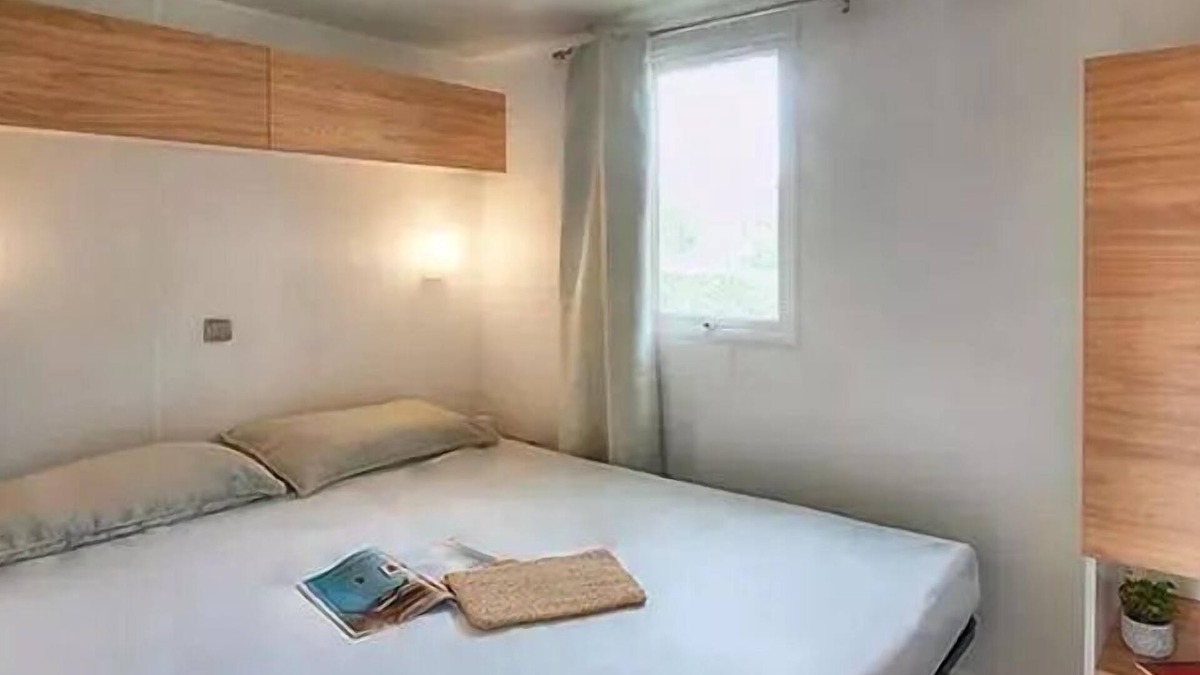Nans-les-Pins House | Campsite Domaine de la Sainte Baume* - Comfort Mobile Home 3 Rooms 4 People Air Conditioned + TV