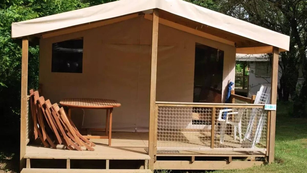 Pays-de-Belves House | Campsite Flower Les Nauves* - Lodge Standard 3 rooms 5 people Without Sanitary