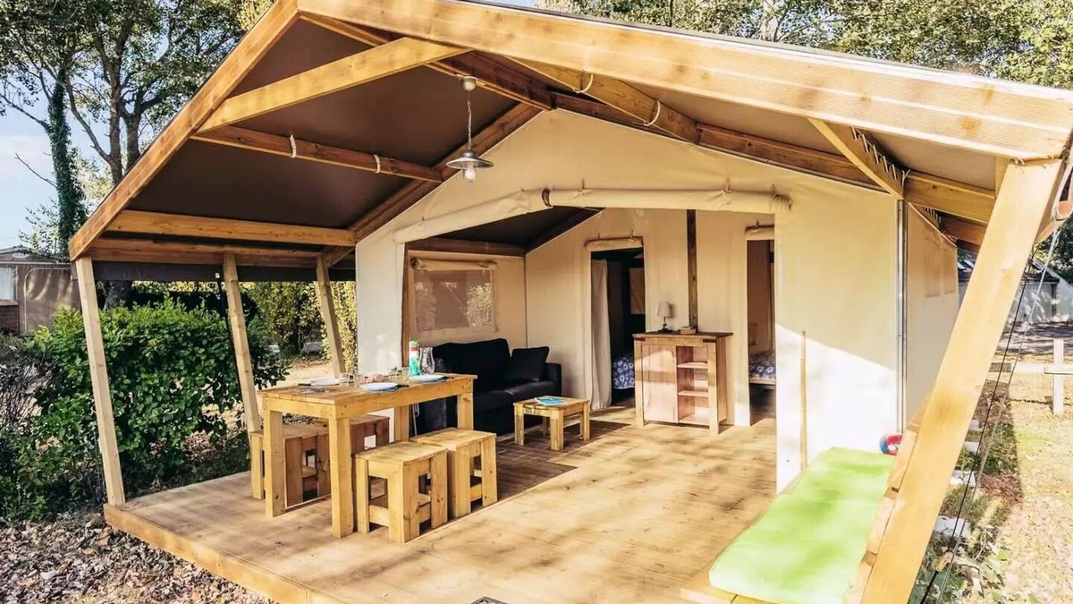 Kerroch House | Campsite Flower La Pointe du Talud * - Free Flower Comfort 3 rooms 4 persons Without Sanitary