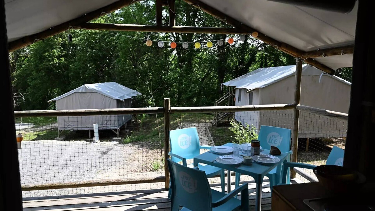 Martiel House | Campsite Flower Le Lac aux Oiseaux * - Cabins Lodges Standard 3 rooms 4 people Without Sanitary