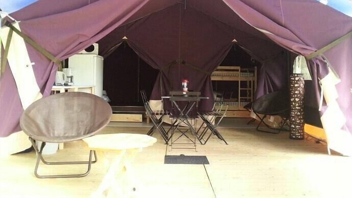 Neuveglise-sur-Truyere House | Campsite Flower le Belvedere **** - Freeflower Comfort Tent 3 rooms 5 people Without Sanitary