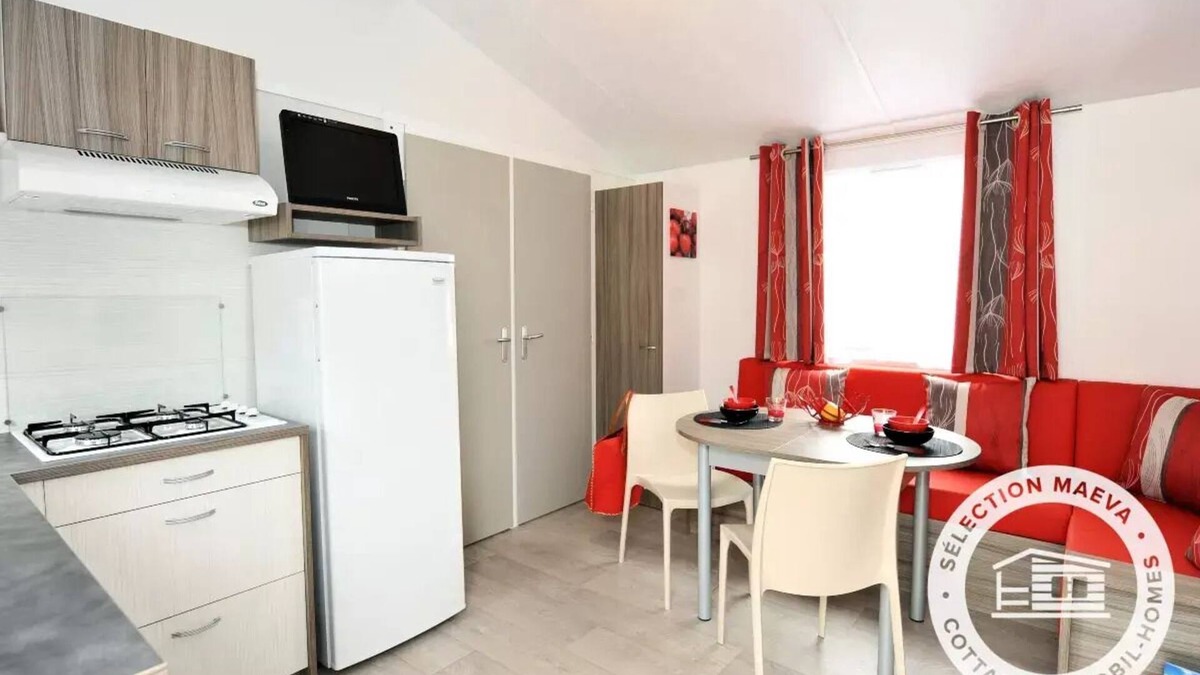 Les Sables d'Olonne House | Campsite Le Bel Air * - Authentic 3 Room Mobile Home 4/5 People + TV