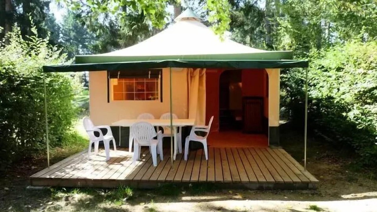 Champagnac-le-Vieux House | Campsite La Chanterelle* - Cyrus Canvas Bungalow 3 Rooms 4 People without sanitary facilities