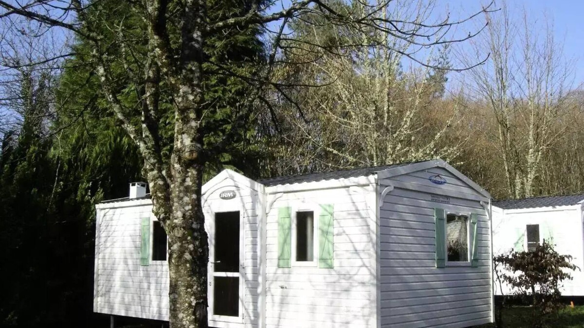 Locmaria-Berrien House | Campsite La Rivière d'Argent * - Mobile home SUPER MERCURE 28m2/2 bedrooms - without terrace 4 people