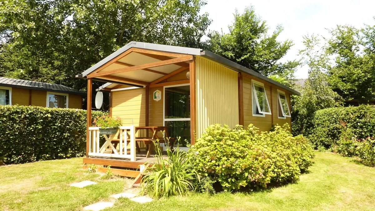 Licques Ski Chalet | Campsite Les Pommiers des 3 Pays * - Chalet 'Moréa' (n° 1) 5 persons