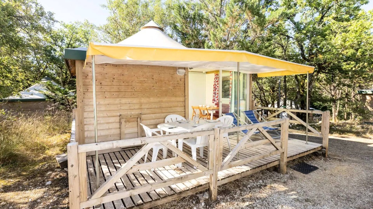 Crayssac Ski Chalet | Campsite Les Reflets du Quercy * - Chalet Family - 2 bedrooms 5 people