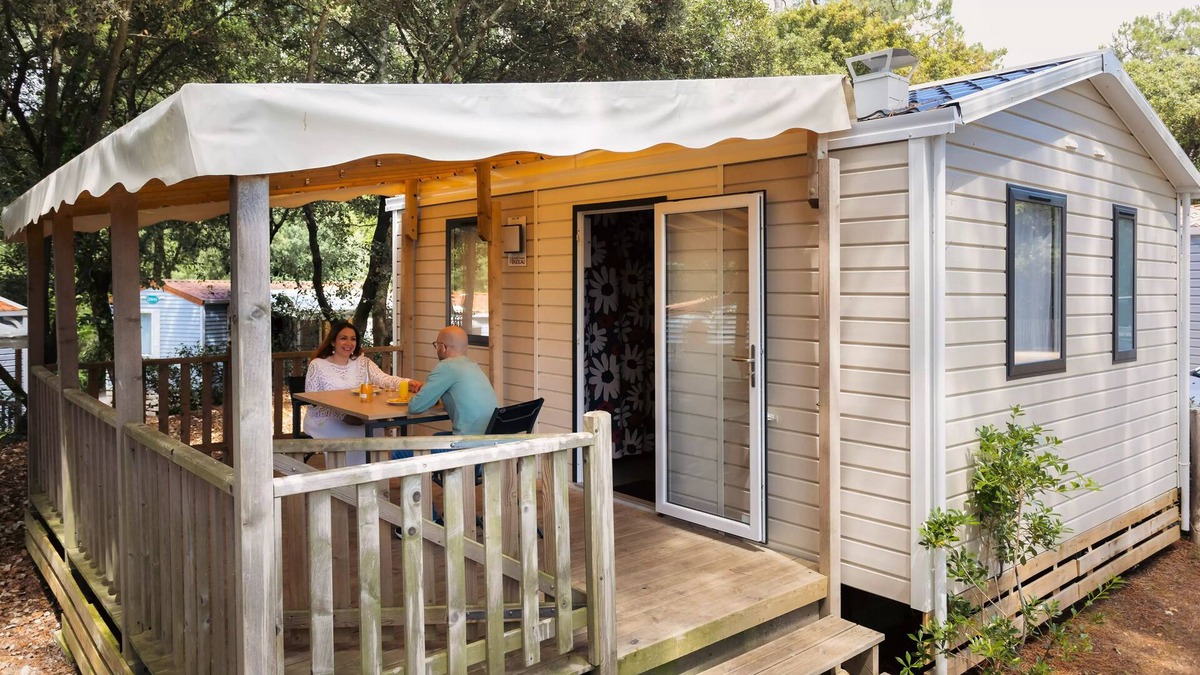 Jard-sur-Mer House | Campsite maeva Breathe Summer fragrances * - Mobil-Home ESSENTIAL 2 Rooms 2/4 People + TV