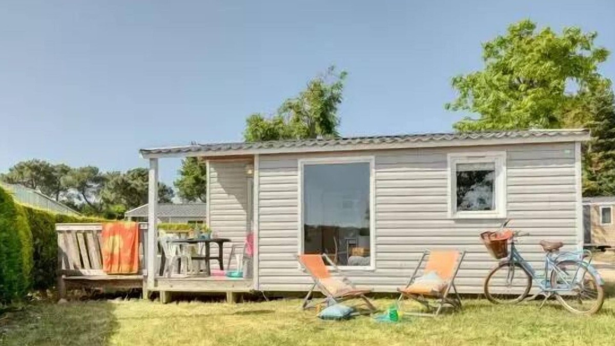 Kerroch Ski Chalet | Campsite Pen Palud * - Chalet RELAX (Renovation 2024) - 2 bedrooms + 1 sofa bed - 34m2 4 to 6 people - 4 pers. included in the tariff