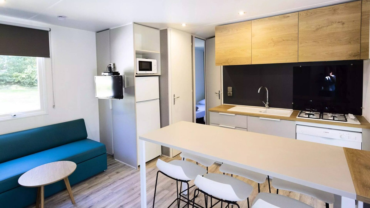 Servies House | Campsite Saint Pierre de Rousieux**** - Very large Mobile Home Comfort + 4 Rooms 6 People Air Conditioned
