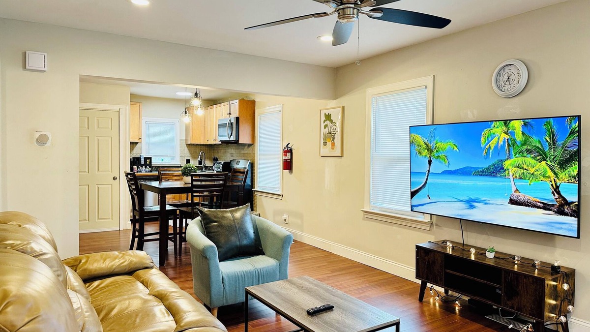 Cherry Hill House | Campu's shared House - Main Level