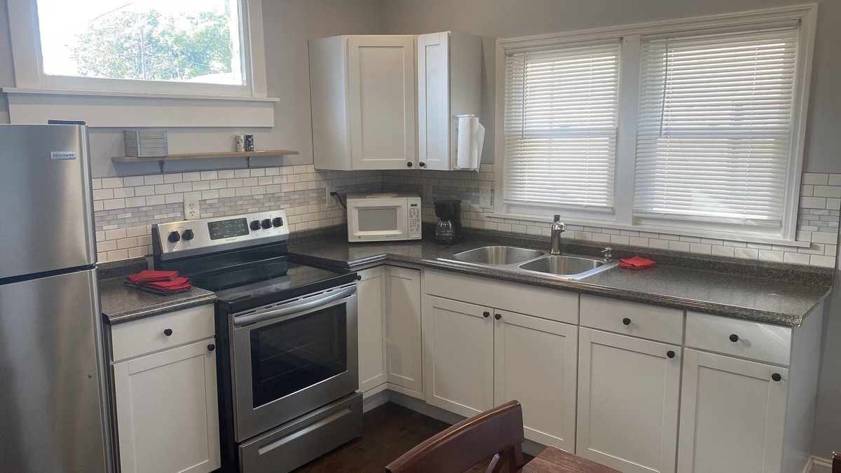 Old North Columbus House | Campus Crest B (Cozy 2 bdrm Near Campus Townhouse)