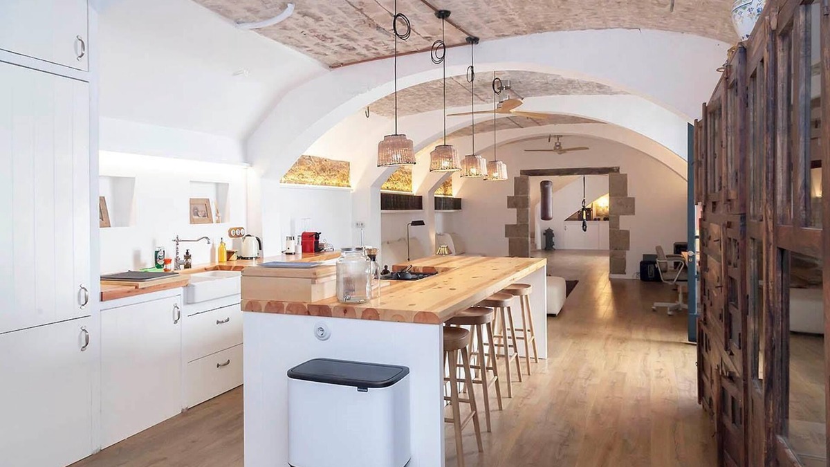 Caldes d'Estrac Villa | Can Boada Historic XVI cent. Villa Barcelona 5 min. walk to beach Renewed