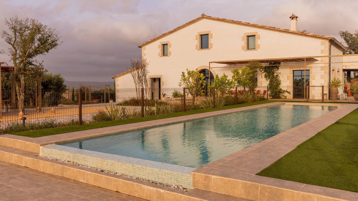 Llagostera House | CAN BUFÍ, Amazing country house with indoor pool