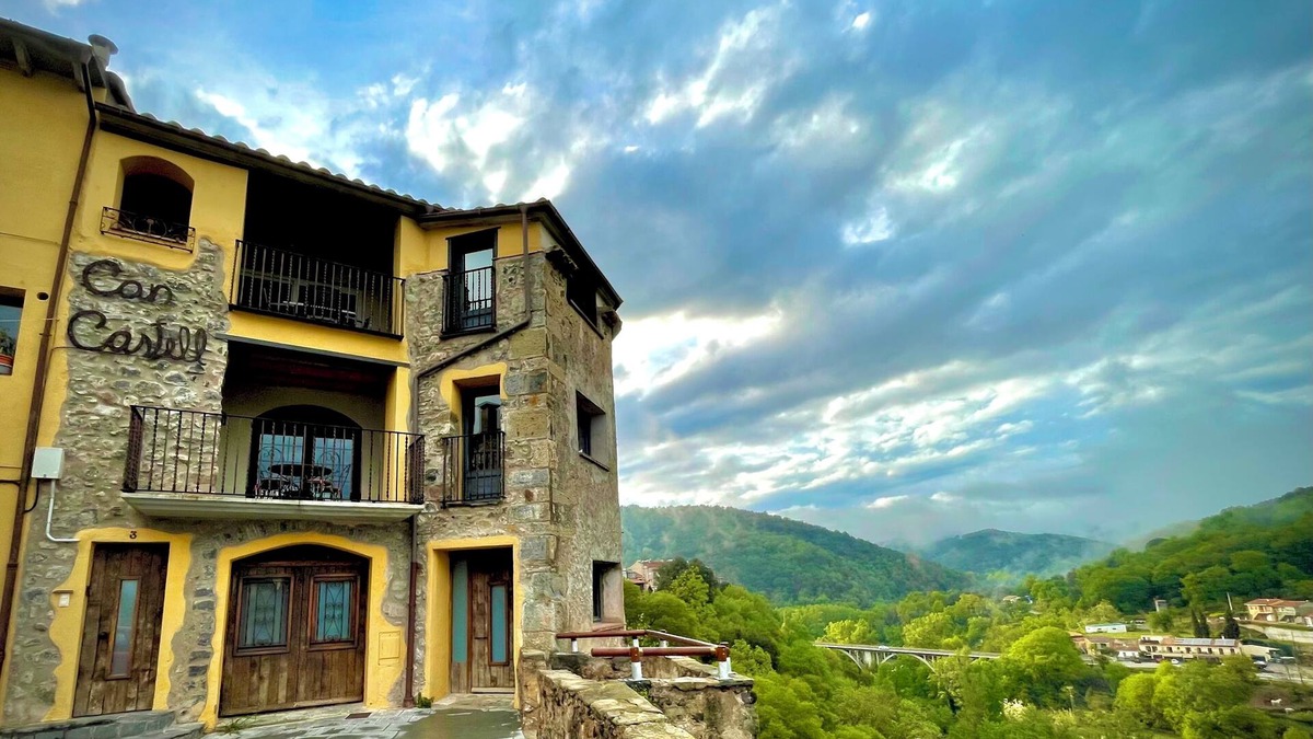 Castellfollit de la Roca Apartment | Can Castell
