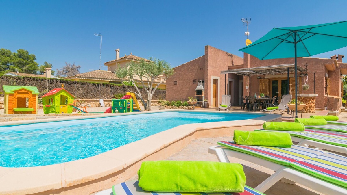 Sa Coma Villa | CAN CANTARI - Villa with private pool 1 km from the beach. Free WiFi.