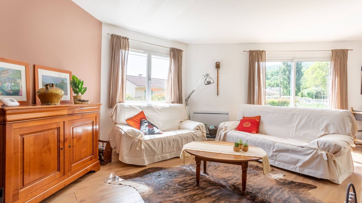 Serralongue House | Can Guillamou - Three Bedroom House, Sleeps 6