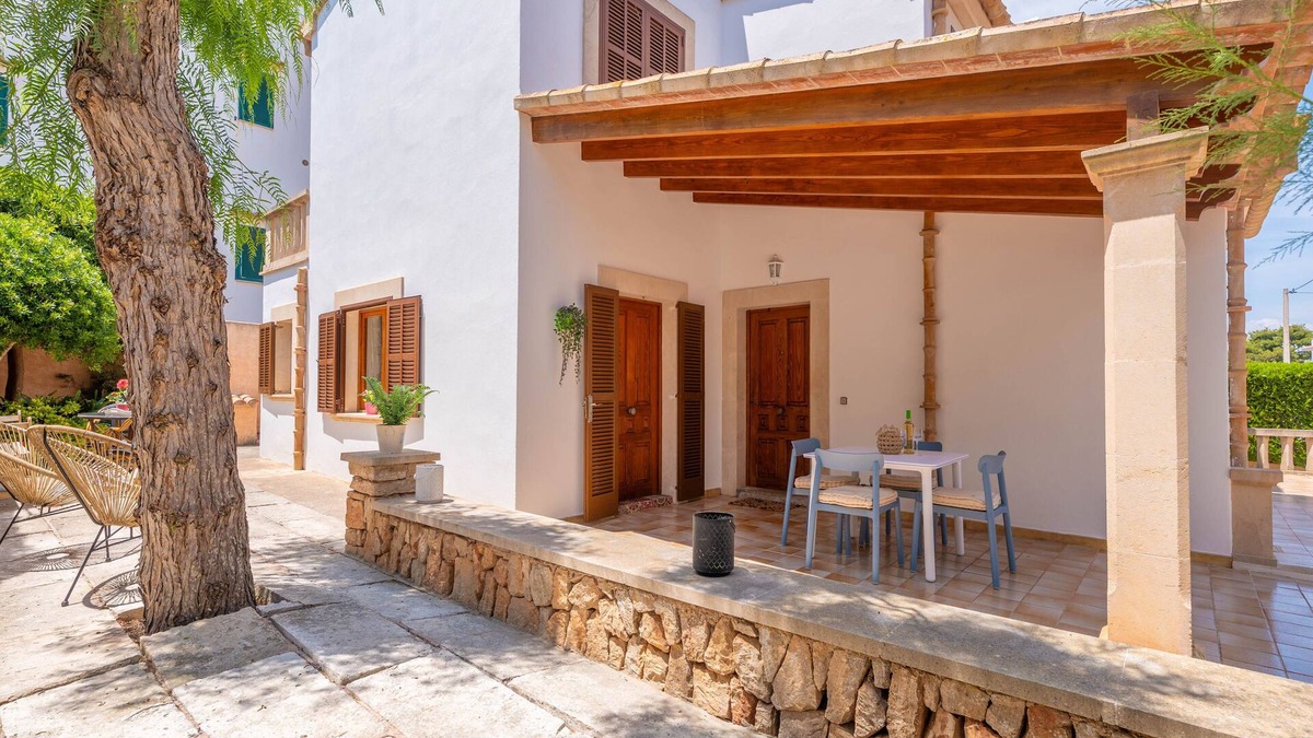 Cala Figuera House | CAN JOAN - Chalet with terrace in Cala Figuera - Santanyí. Free WiFi.