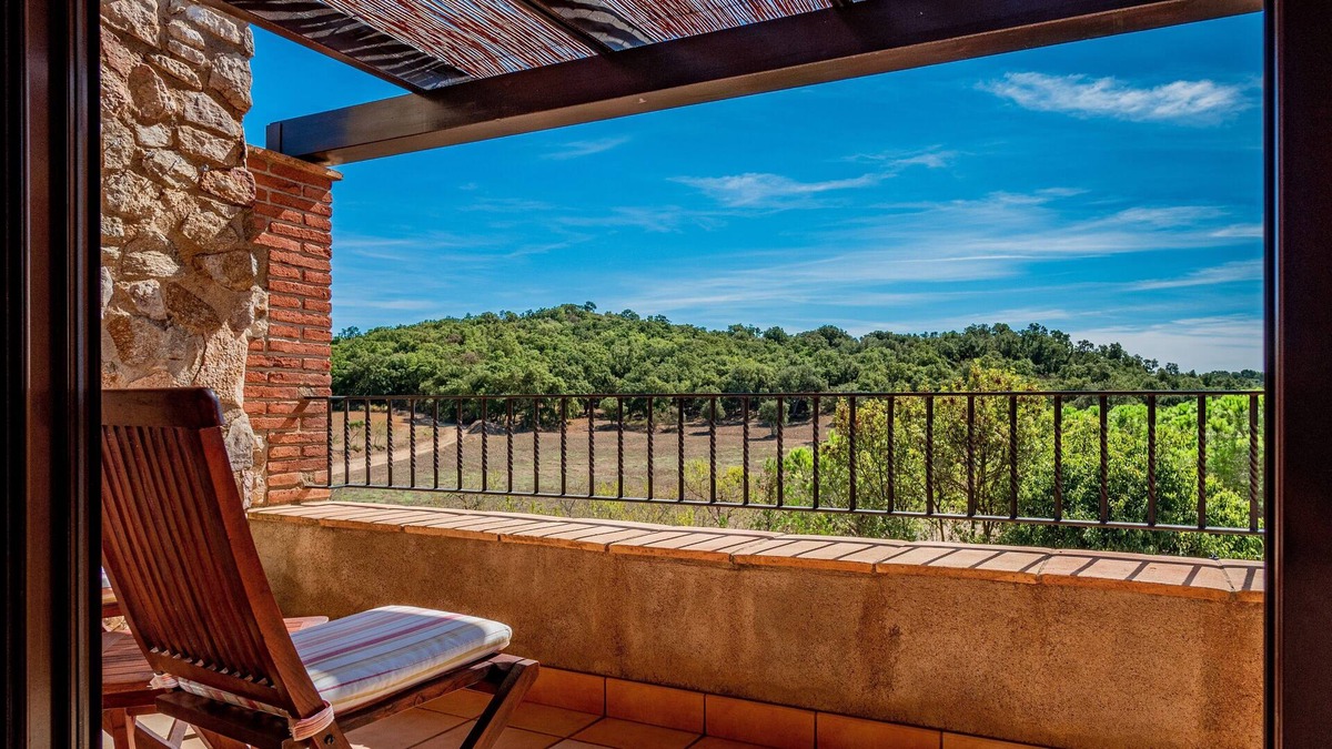 Capmany Cottage | CAN MARTI - Village house between fields and vineyards