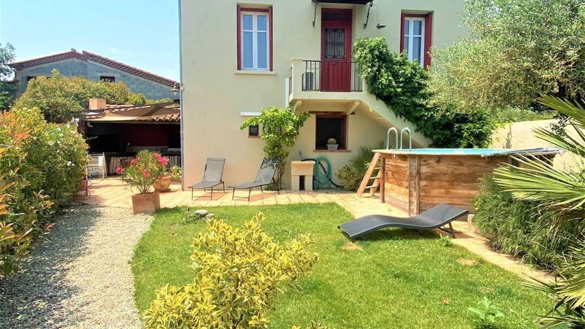 Eus House | CAN MASSOT - GITE WITH SWIMMING POOL FOR 6 PEOPLE